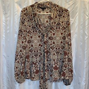 Max Edition women’s medium long sleeve V-neck top